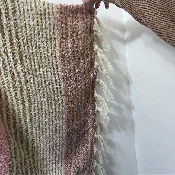 Poncho Style‎ Cardigan OS - Picture 12 of 16